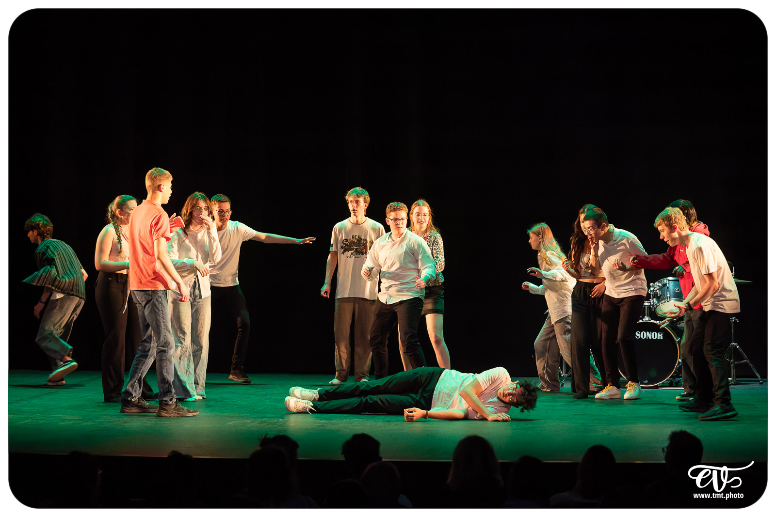 MAIS SONGEONS À RÉPÉTER S'IL VOUS PLAIT !